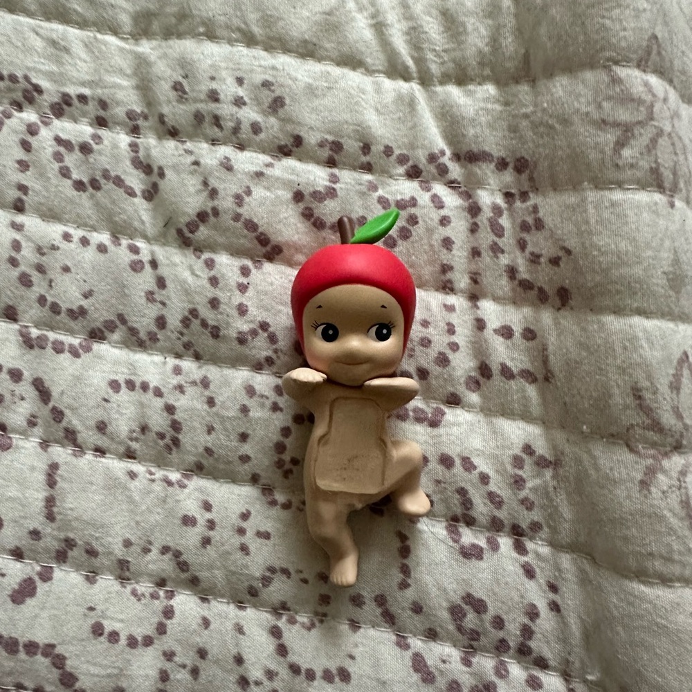 Sonny Angel Apple Hipper